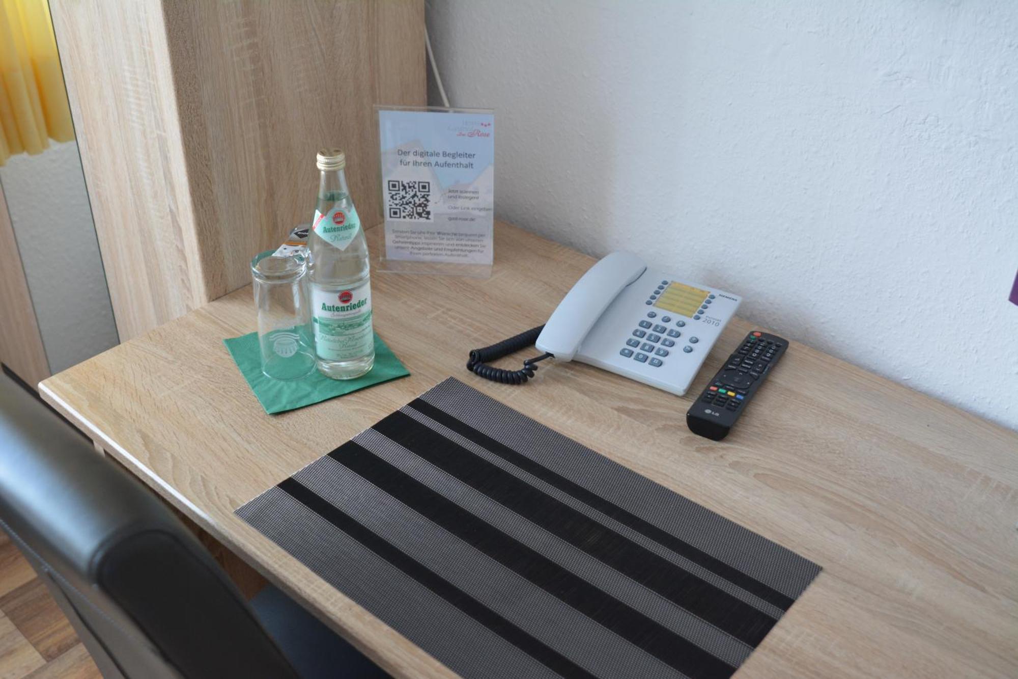 Hotel-Gasthof Zur Rose Weißenhorn Habitación foto