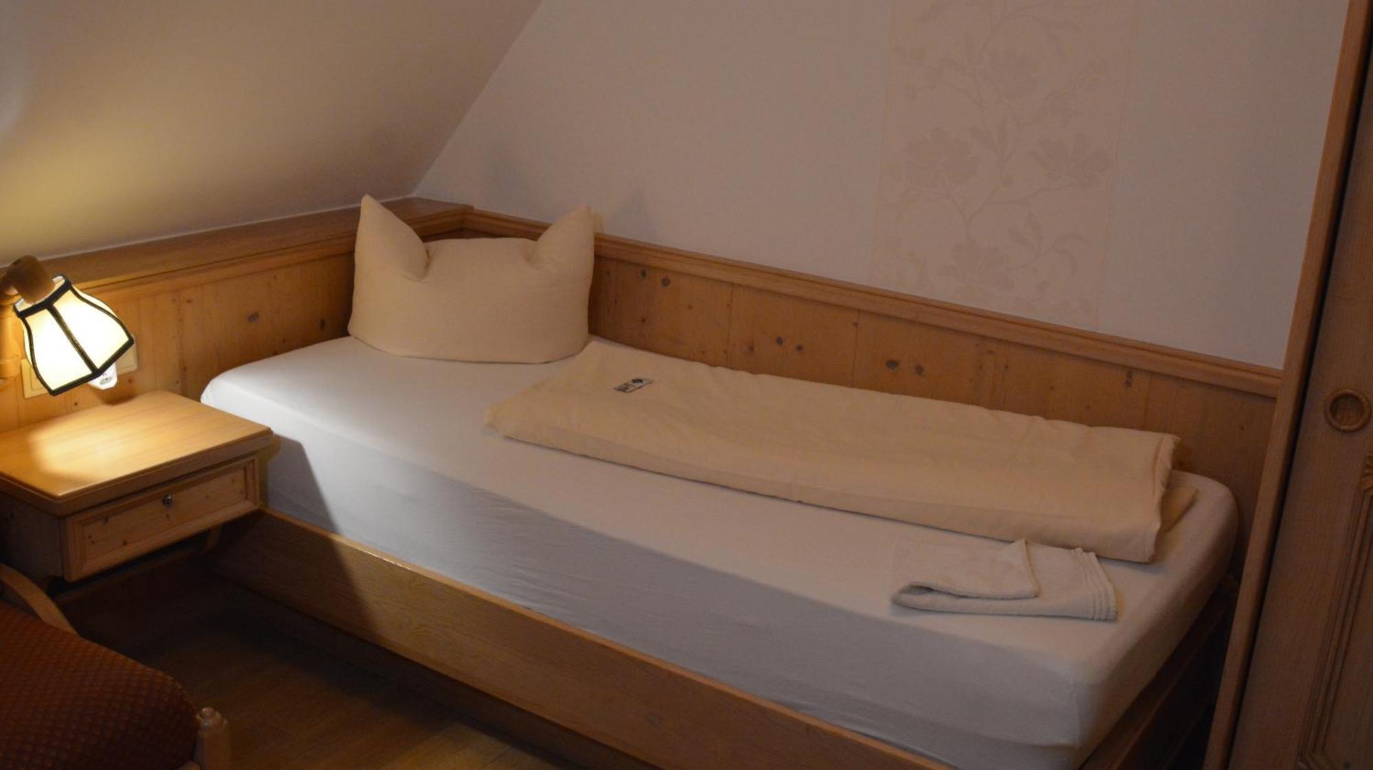 Hotel-Gasthof Zur Rose Weißenhorn Habitación foto