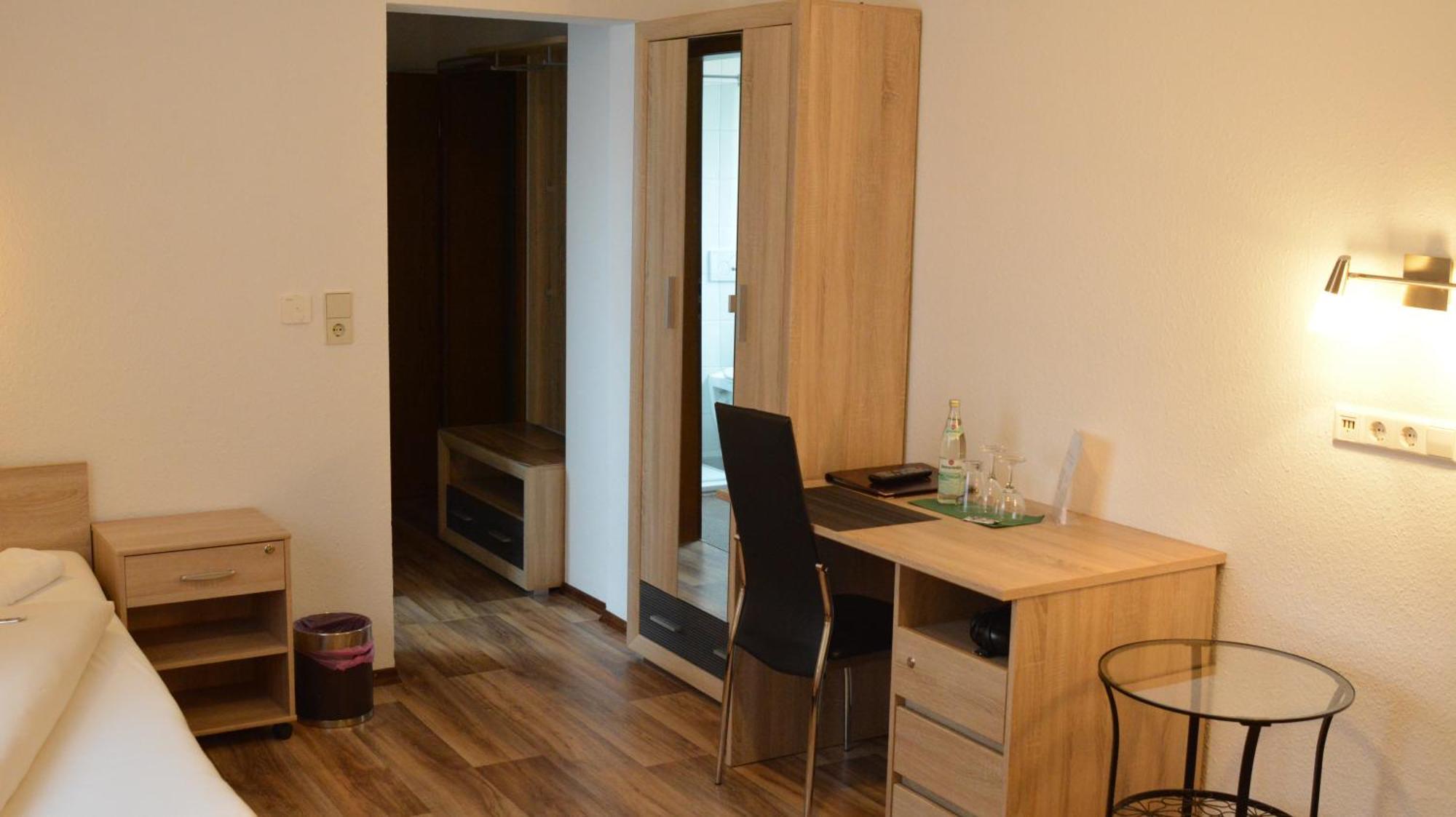 Hotel-Gasthof Zur Rose Weißenhorn Habitación foto