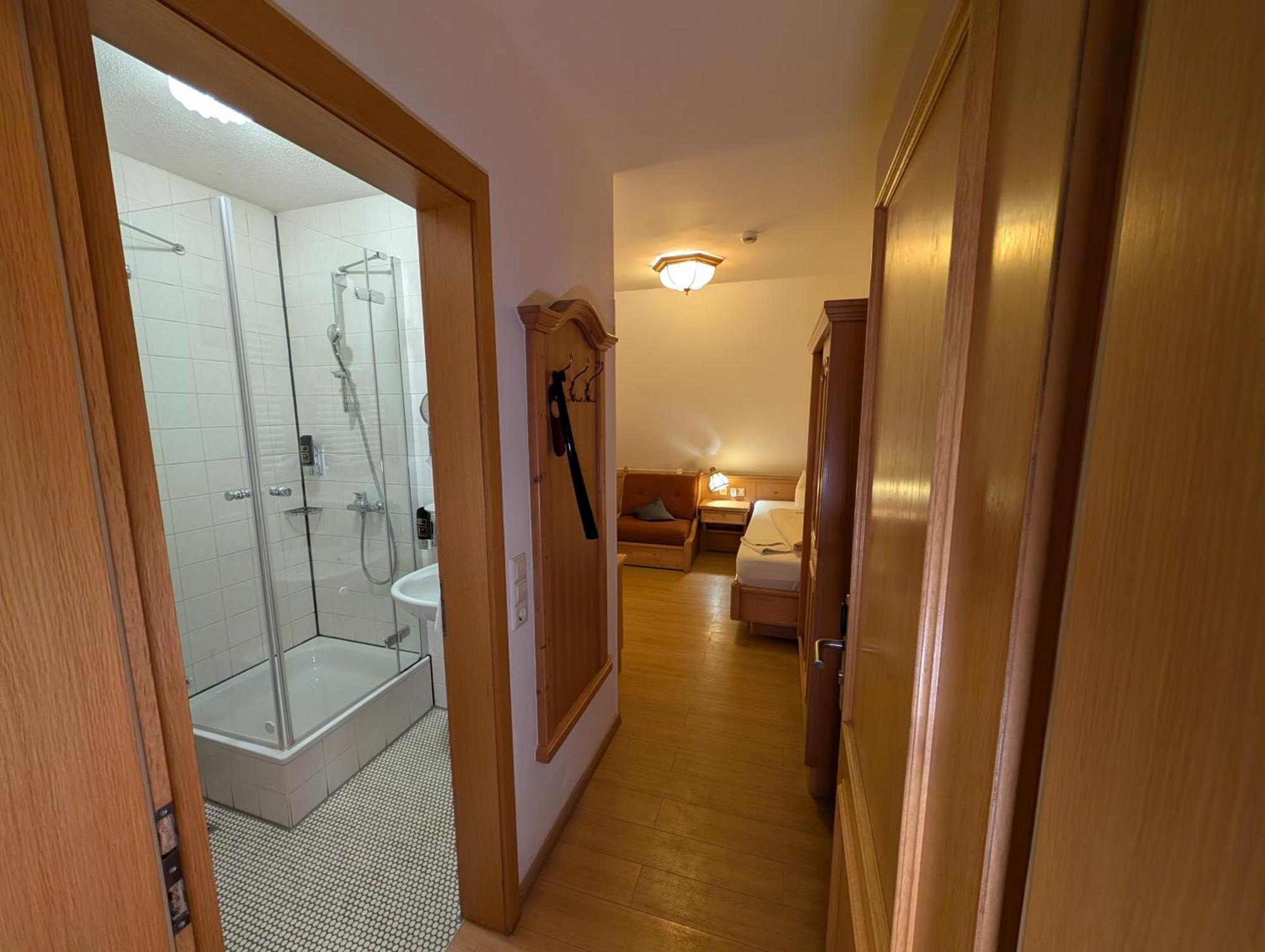 Hotel-Gasthof Zur Rose Weißenhorn Habitación foto