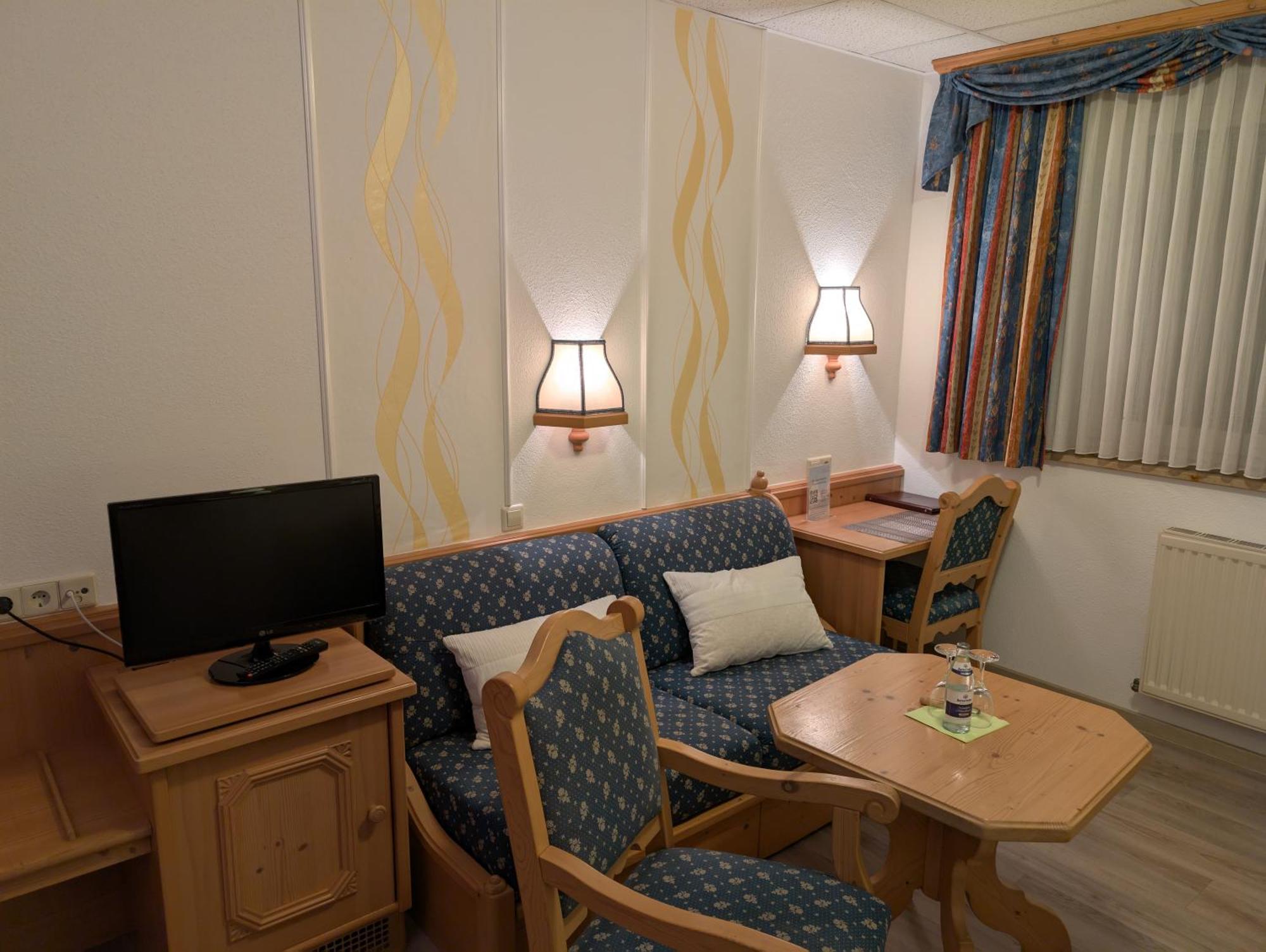 Hotel-Gasthof Zur Rose Weißenhorn Habitación foto