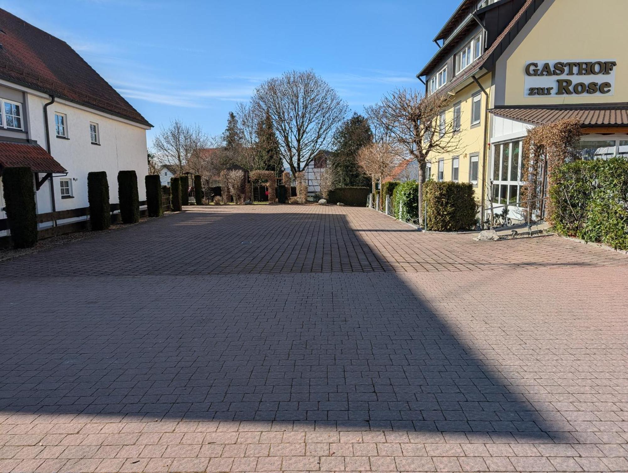Hotel-Gasthof Zur Rose Weißenhorn Exterior foto
